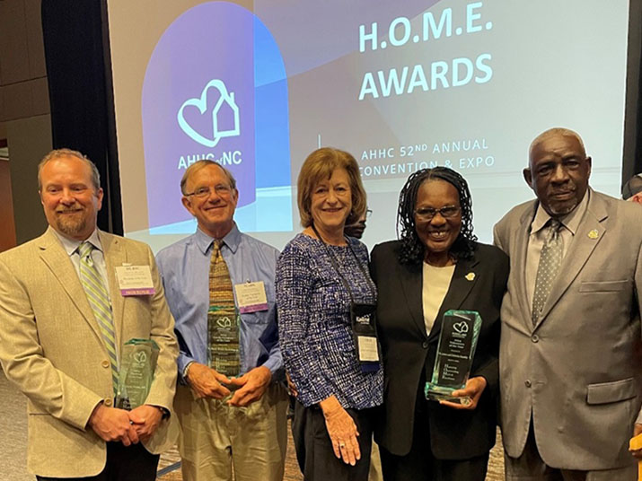 Lower Cape Fear LifeCare honors physician, volunteers, caregiver